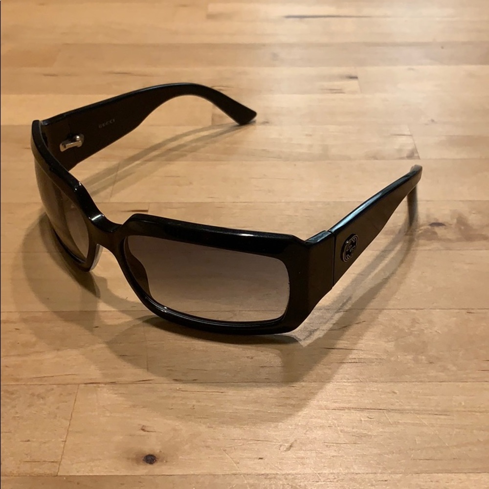 GUCCI GG2593S 807LF Shiny Black with GG logo